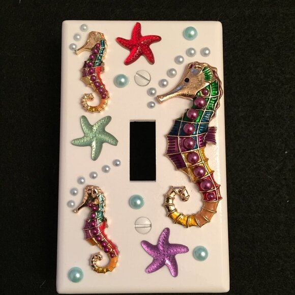 💕2/$25💕 Seahorse Light Switch Plate Cover Handcrafted - Picture 1 of 1